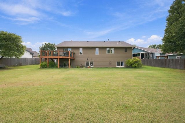 2415 Eastridge, Goddard, KS 67052
