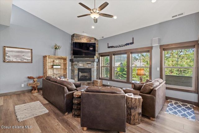 511 Guthrie PL, UNIT 503, Dover, ID 83825