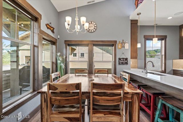 511 Guthrie PL, UNIT 503, Dover, ID 83825