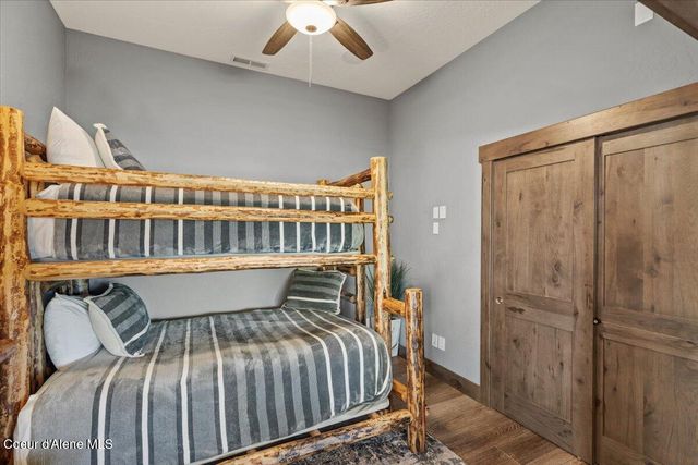 511 Guthrie PL, UNIT 503, Dover, ID 83825
