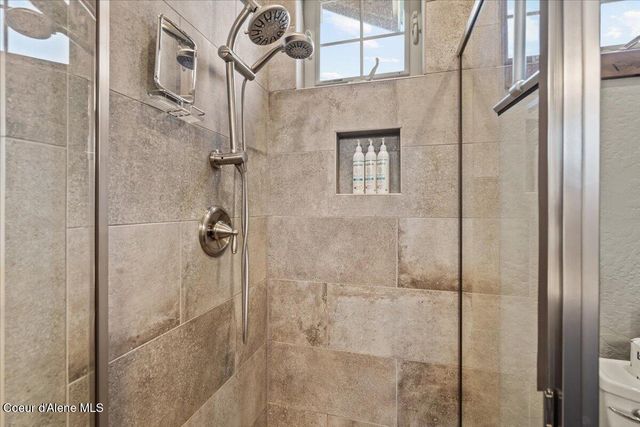 511 Guthrie PL, UNIT 503, Dover, ID 83825