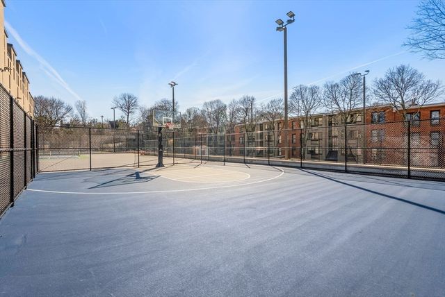 77 Pond Ave 412, Brookline, MA 02445