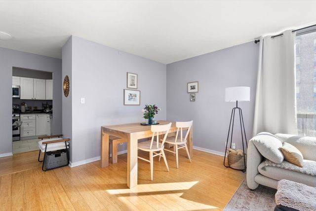 77 Pond Ave 412, Brookline, MA 02445