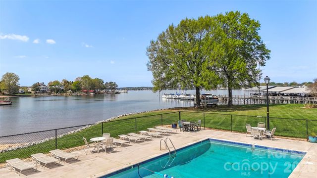 7619 Mariner Cove Drive, Cornelius, NC 28031