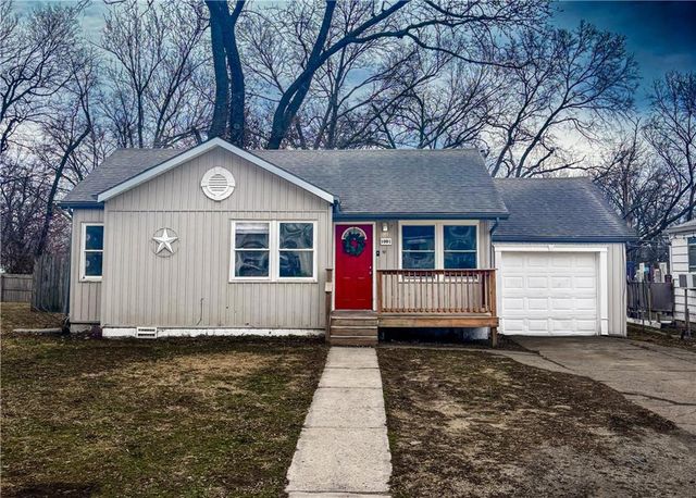 1001 NE 44th Street, Kansas City, MO 64116