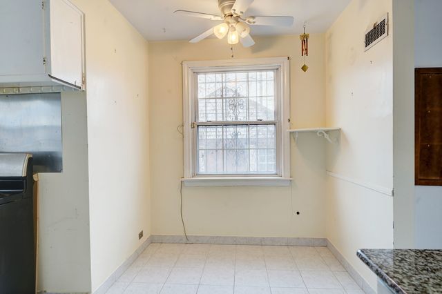 7741 S Paxton Avenue, Chicago, IL 60649