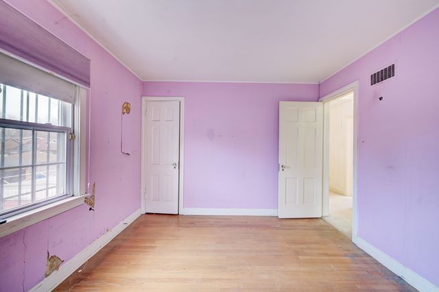 7741 S Paxton Avenue, Chicago, IL 60649