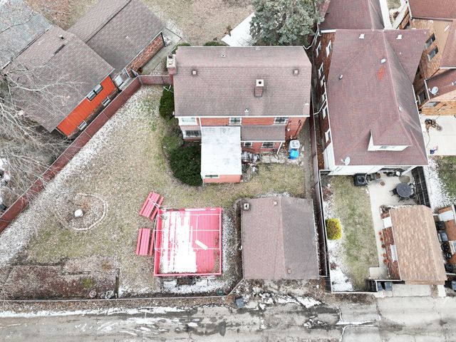 7741 S Paxton Avenue, Chicago, IL 60649