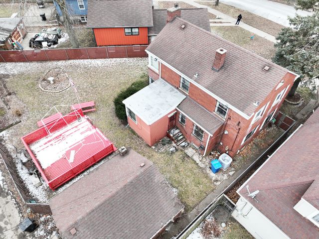 7741 S Paxton Avenue, Chicago, IL 60649