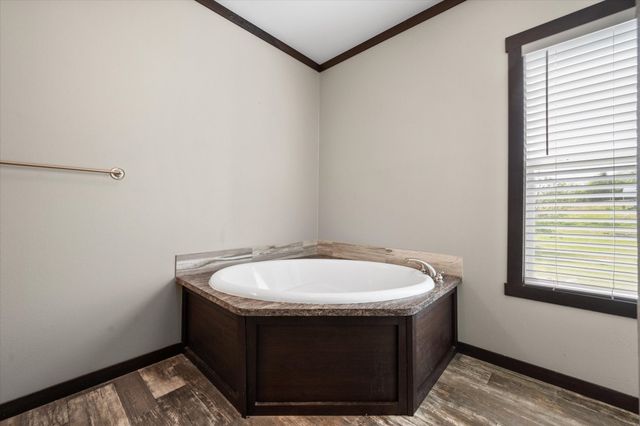 136 SE County Road 3048, Corsicana, TX 75109