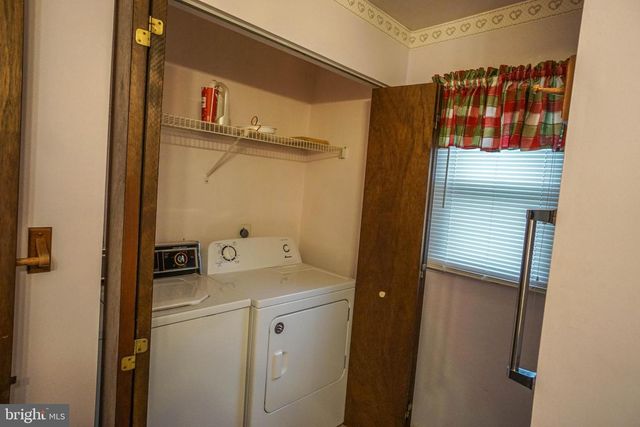 233 YORKTOWNE DR, Little Egg Harbor Twp, NJ 08087