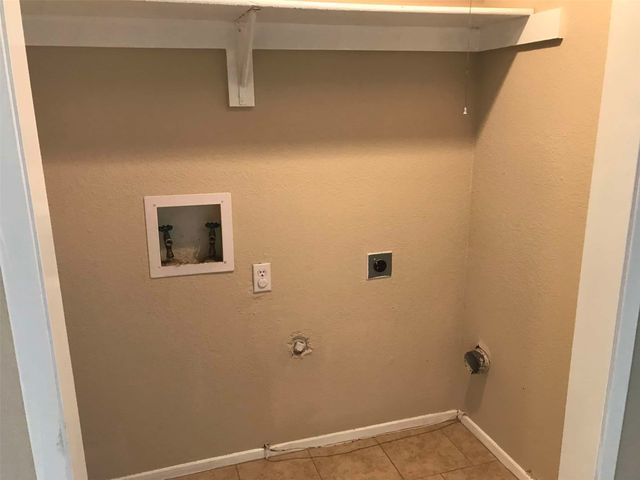 1129 Suburban Street 1131, Cedar Hill, TX 75104