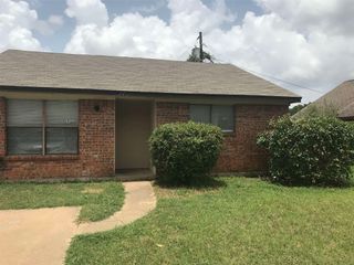 1129 Suburban Street 1131, Cedar Hill, TX 75104