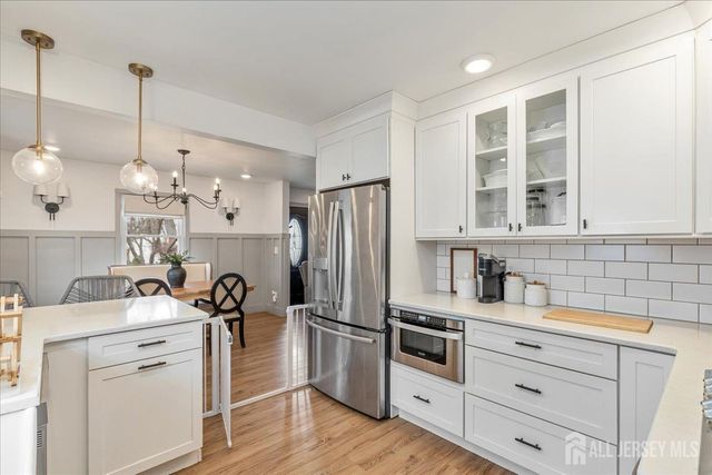 93 Inwood Avenue, Colonia, NJ 07067