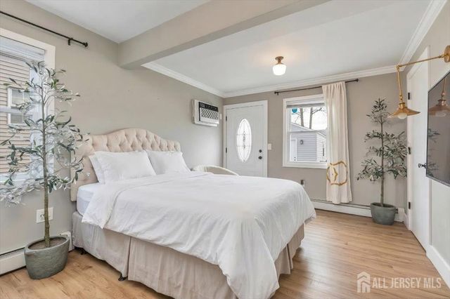 93 Inwood Avenue, Colonia, NJ 07067