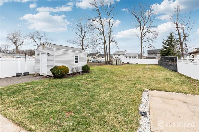 93 Inwood Avenue, Colonia, NJ 07067