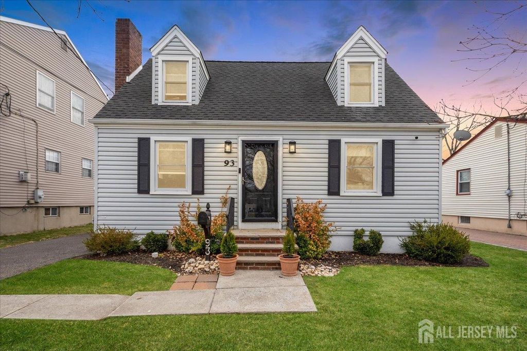 93 Inwood Avenue, Colonia, NJ 07067