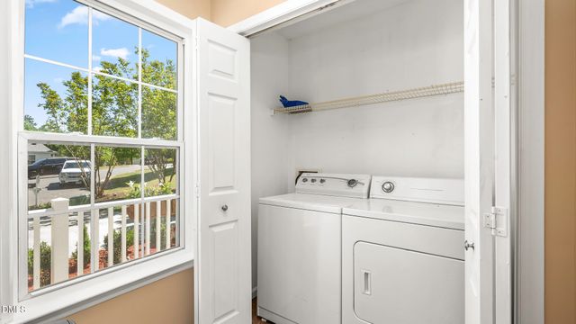 402 Happy Days Court, Apex, NC 27502