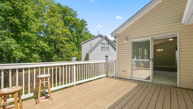 402 Happy Days Court, Apex, NC 27502