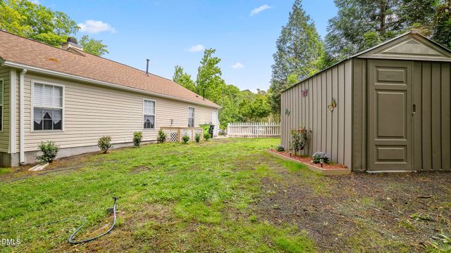 402 Happy Days Court, Apex, NC 27502