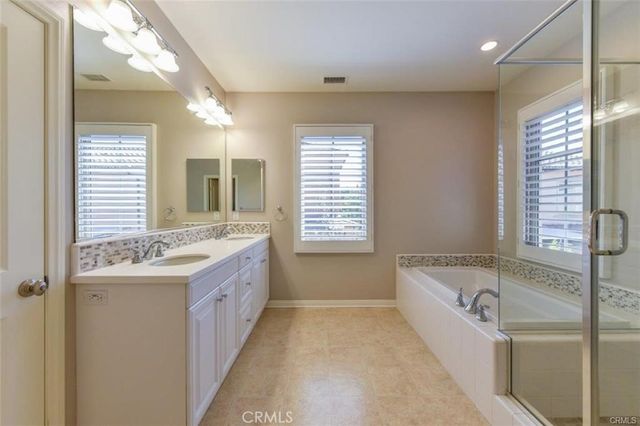 99 Bianco, Irvine, CA 92618