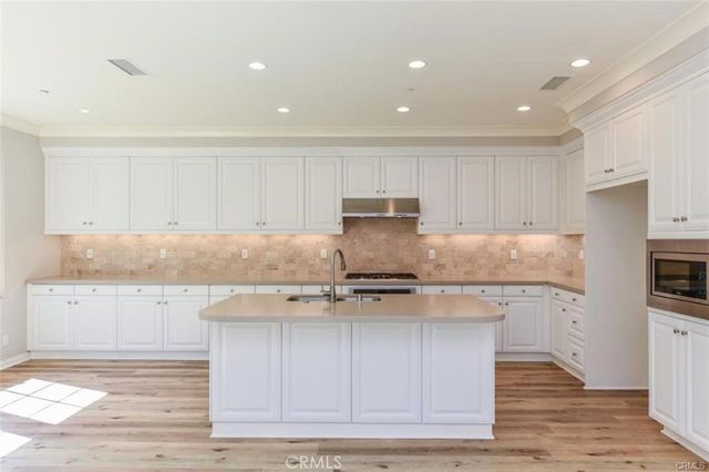 99 Bianco, Irvine, CA 92618