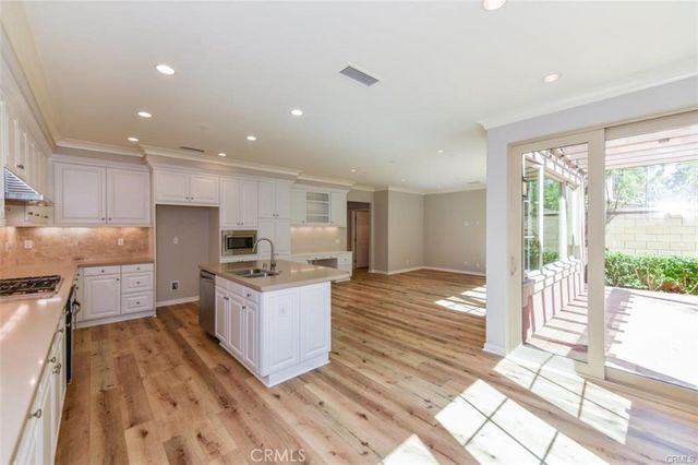 99 Bianco, Irvine, CA 92618