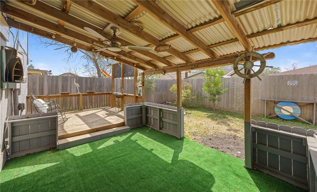 3141 Sylvan Crest Dr, Corpus Christi, TX 78415