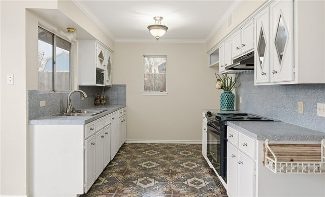 3141 Sylvan Crest Dr, Corpus Christi, TX 78415