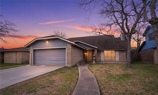 3141 Sylvan Crest Dr, Corpus Christi, TX 78415