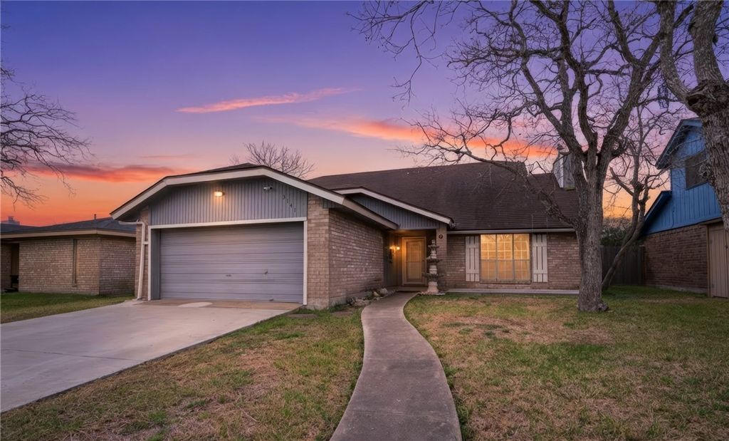 3141 Sylvan Crest Dr, Corpus Christi, TX 78415