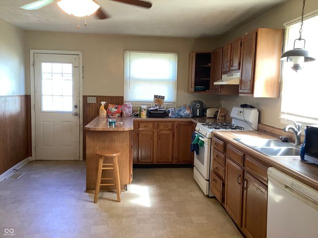 729 Glendale Drive, Columbus, IN 47201