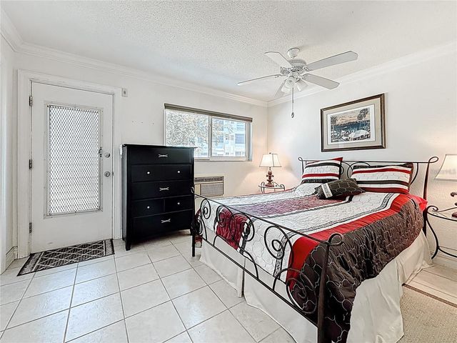 8425 112TH STREET 104, Seminole, FL 33772