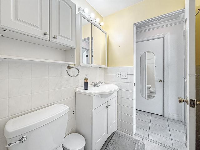 8425 112TH STREET 104, Seminole, FL 33772