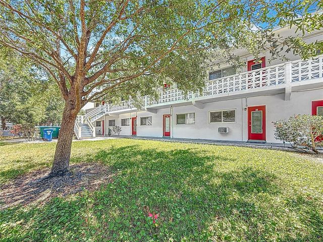 8425 112TH STREET 104, Seminole, FL 33772