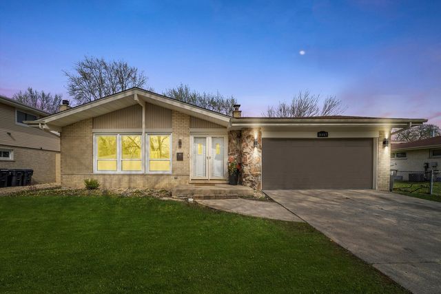 16465 Woodlawn East Avenue, South Holland, IL 60473