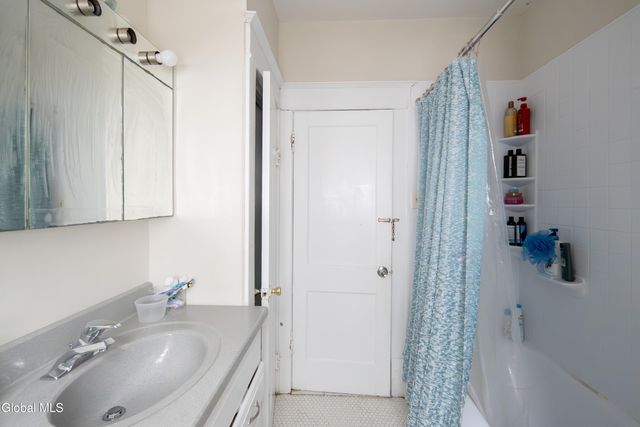 874 Warren Street, Albany, NY 12208