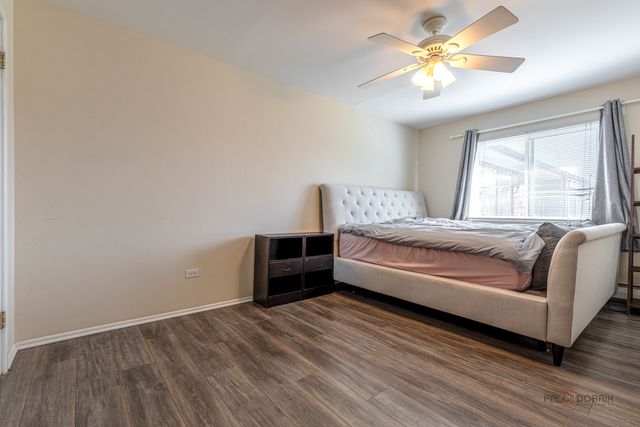 2407 E Brandenberry Court 2K, Arlington Heights, IL 60004