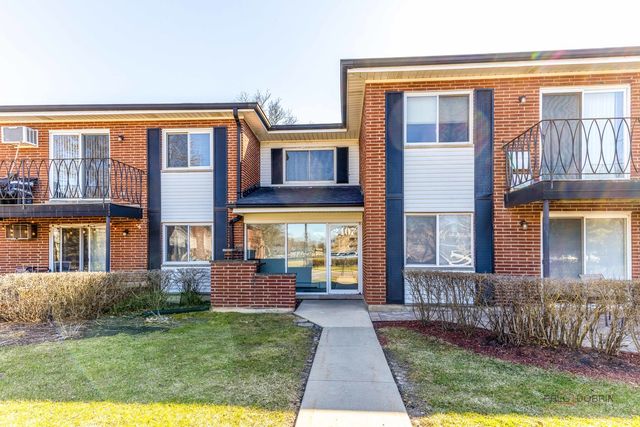 2407 E Brandenberry Court 2K, Arlington Heights, IL 60004