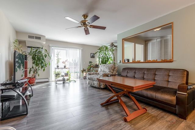 2407 E Brandenberry Court 2K, Arlington Heights, IL 60004