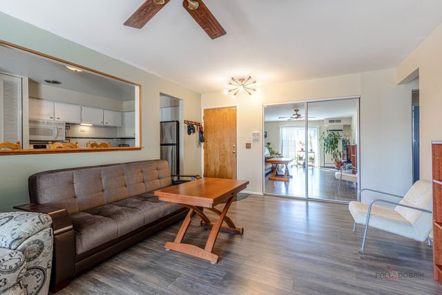 2407 E Brandenberry Court 2K, Arlington Heights, IL 60004