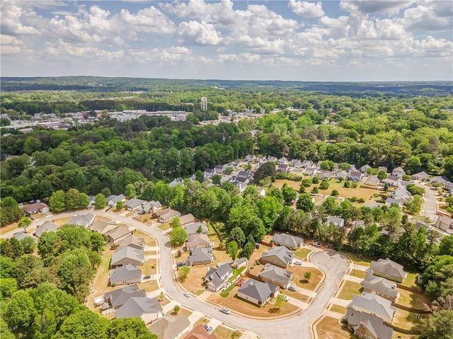 133 Autumn Glen Drive, Carrollton, GA 30117