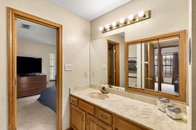 2909 Pitkin Drive, Arlington, TX 76006