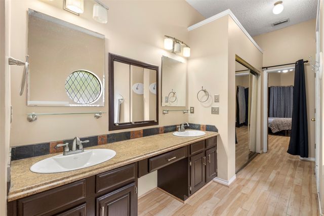 2909 Pitkin Drive, Arlington, TX 76006