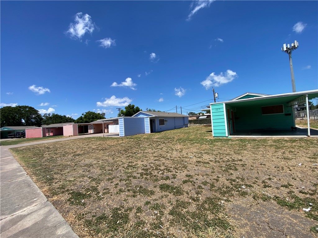 1525 Lazy, Corpus Christi, TX 78415
