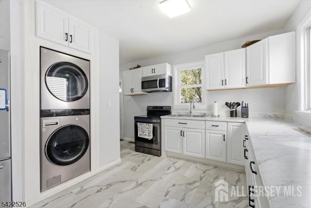 140 Grove Avenue, Woodbridge Proper, NJ 07095