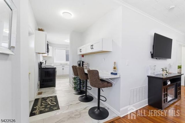 140 Grove Avenue, Woodbridge Proper, NJ 07095