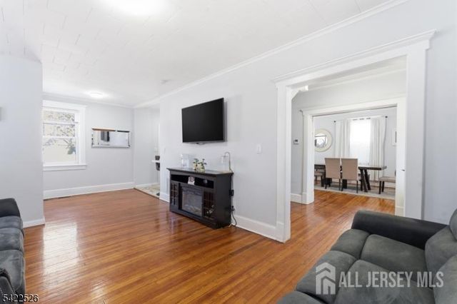 140 Grove Avenue, Woodbridge Proper, NJ 07095