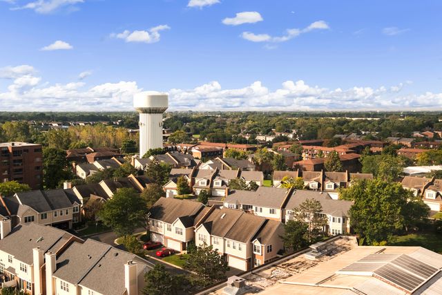 3925 Triumvera Drive 12E, Glenview, IL 60025