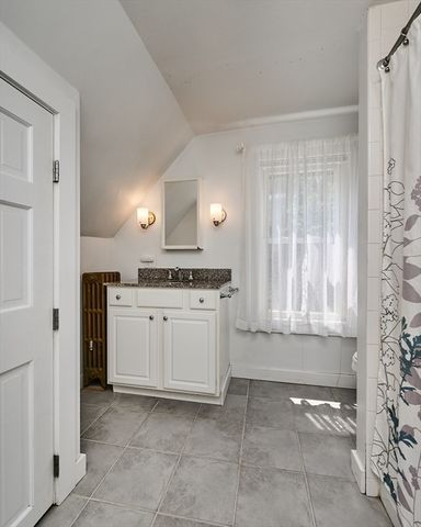 78 Ferry Street, Easthampton, MA 01027